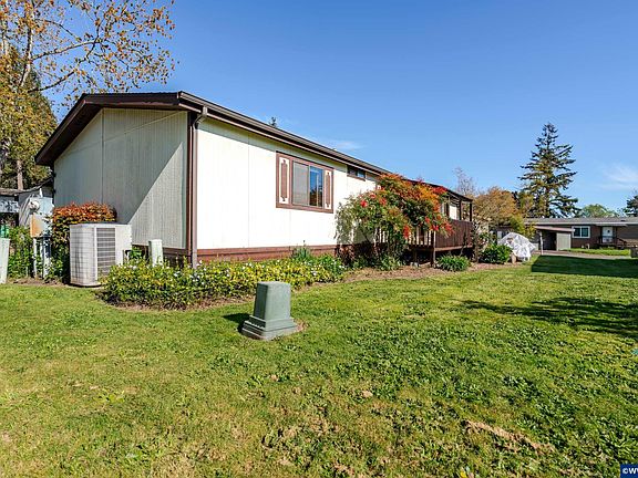 3rd image of 34505 Riverside Dr #6
