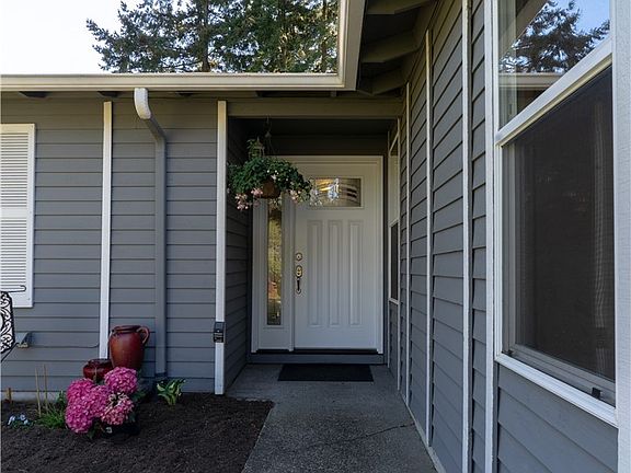 2nd image of 9035 NE 136th St