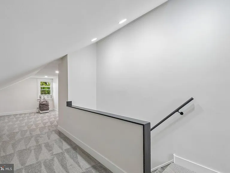 114 Conestoga Rd — Photo 11