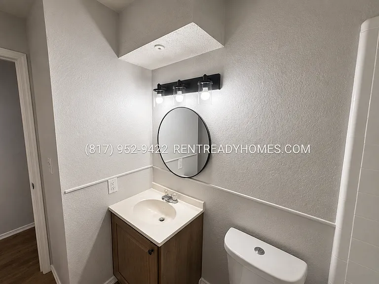 313 Forby Ave — Photo 6