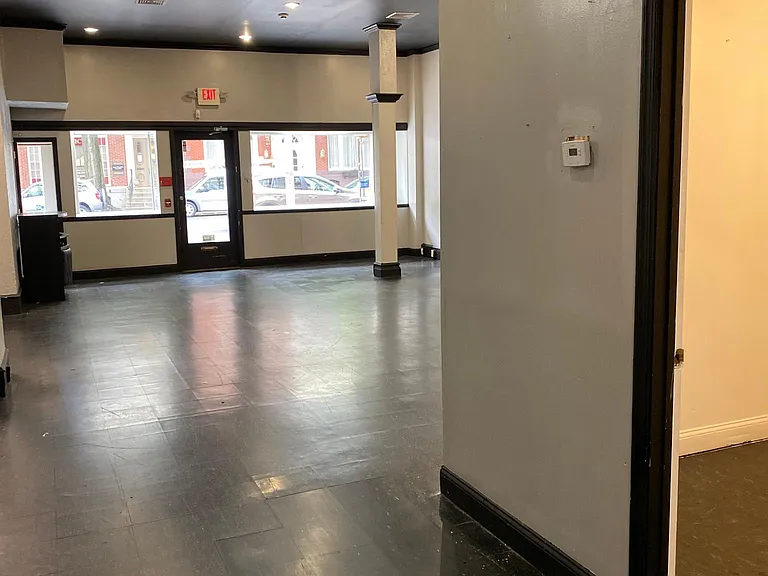 141 N 5th St #COMMERCIAL SPACE — Photo 4