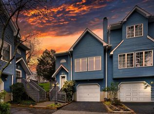 23 Village Gate Way, Nyack, NY 10960
