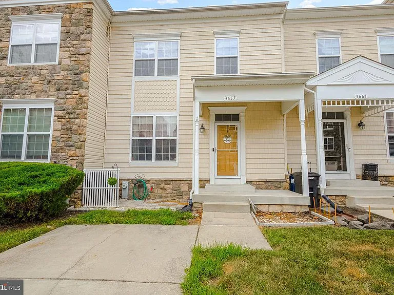 3657 Bedford Dr — Photo 3
