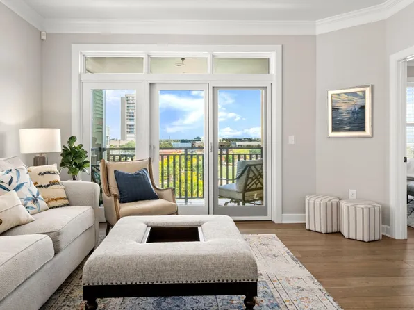 33 Calhoun St APT 245, Charleston, SC 29401