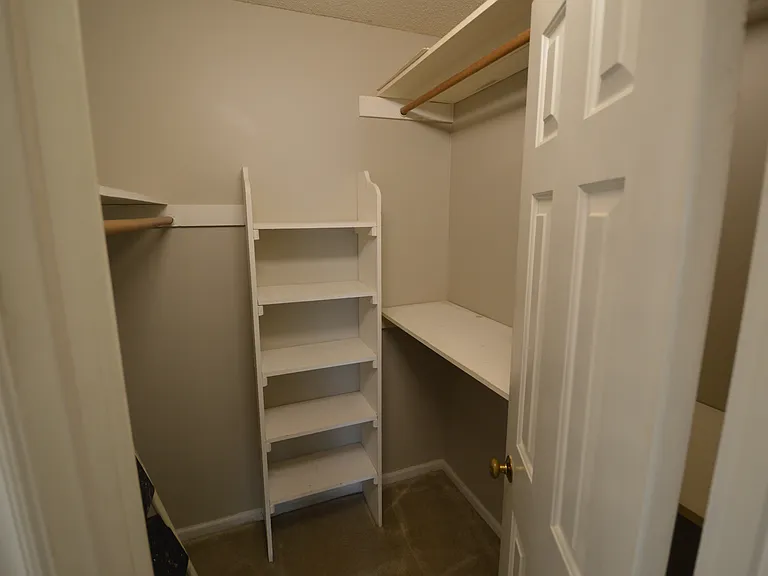 1214 Deptford Ct — Photo 17