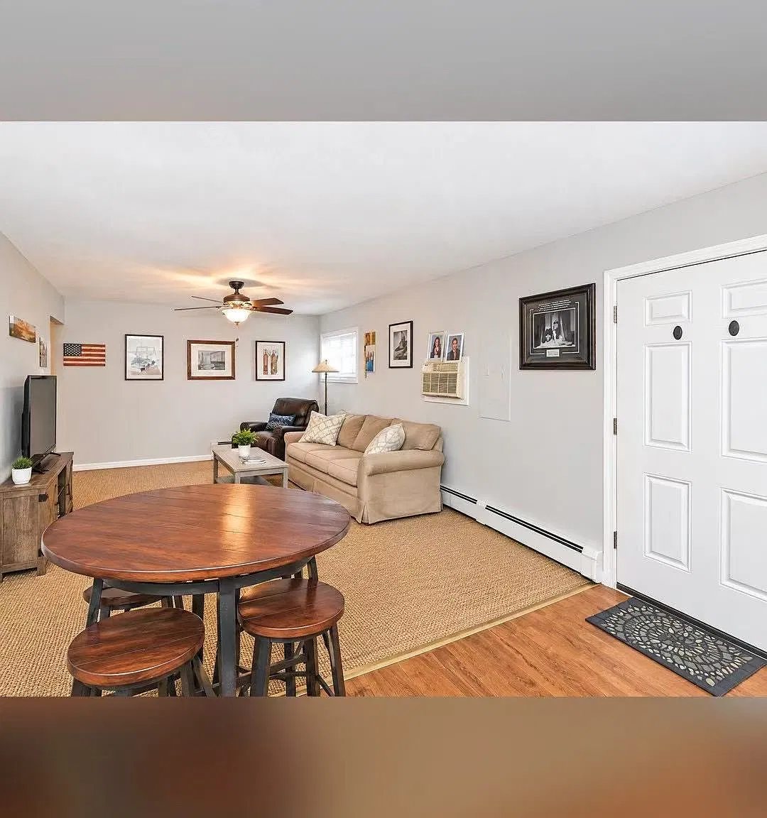 Twin Ln S, Wantagh — Photo 2