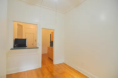 Rented by Nest Seekers International