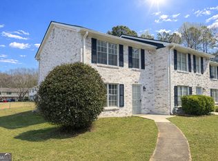 8515 Pineland Dr, Jonesboro, GA 30238