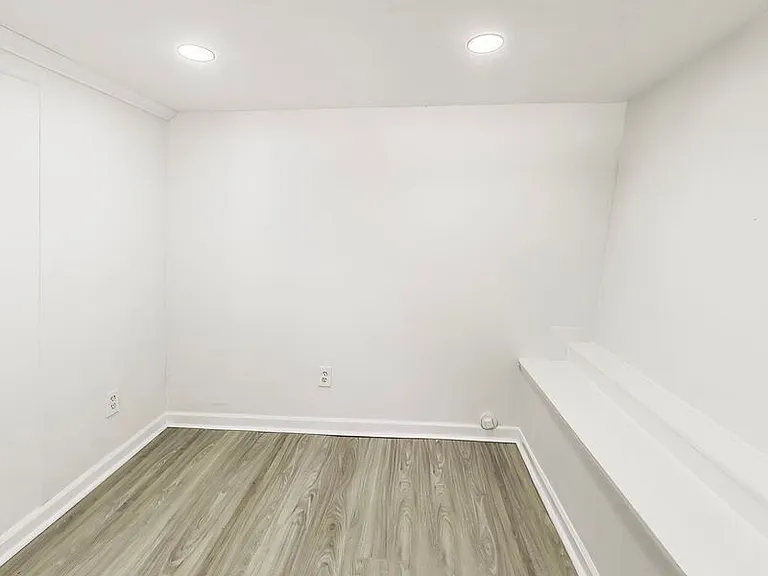 7361 Claremont Ave #3 — Photo 9