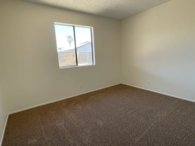341 Anna Cir — Photo 19