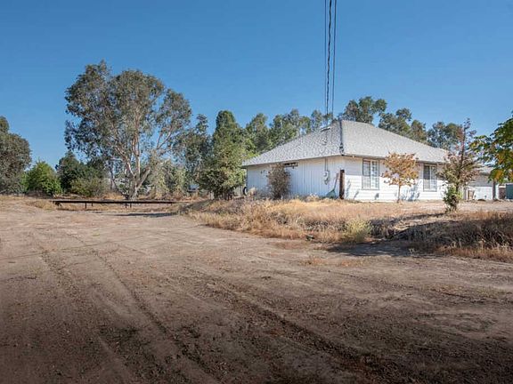 4th image of 37641 Berkshire Dr