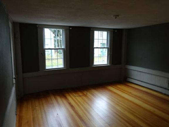 4th image of 37 Castle St Floor 1