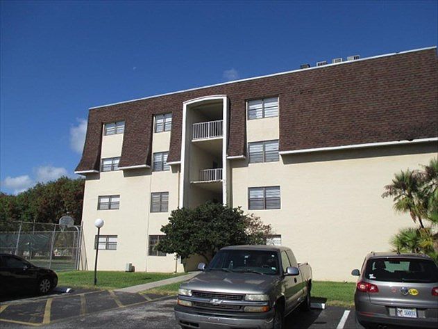 1st image of 500 NE 2nd St APT 207