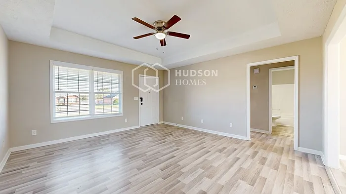 8014 Valencia Dr — Photo 5