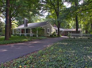 909 Old Harrods Creek Rd, Anchorage, KY 40223