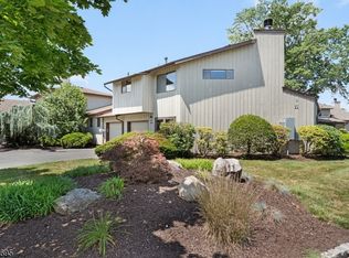 250 Ridgedale Ave APT V1, Florham Park, NJ 07932
