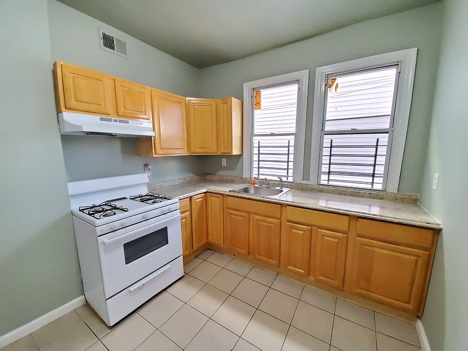 1st image of 252 21st St #1M