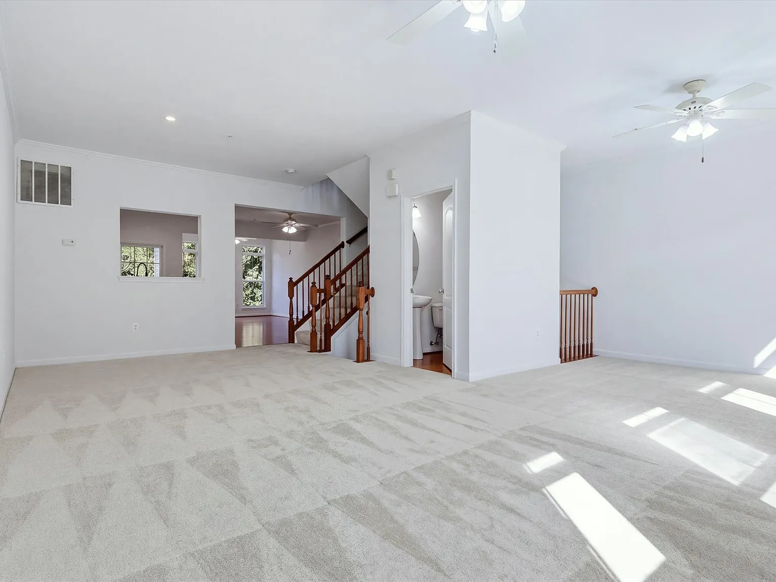 3 bed, 3.5 bath, 2928 sqft, $3,500 — Photo 4