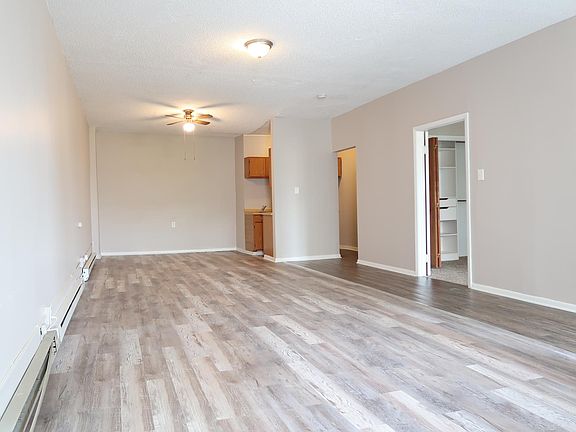 2nd image of 1908 Pine Ave APT 2