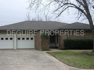 2616 Spring Valley Dr, Bedford, TX 76021