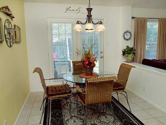 4th image of 4231 Kingsburg Dr