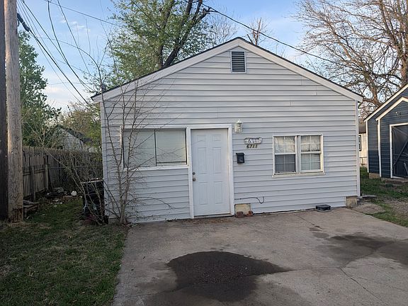 2nd image of 6711 E Pine St