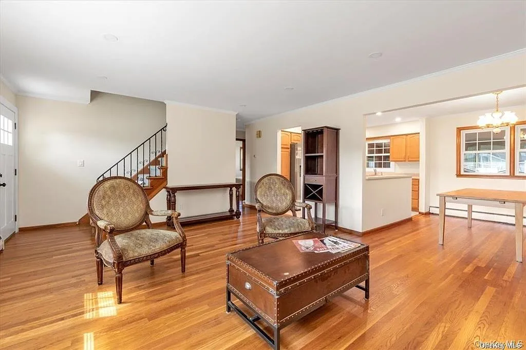4 bed, 2.0 bath, 1632 sqft, $5,800 — Photo 4