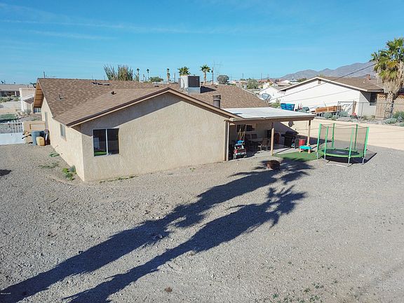 5th image of 3540 Bluegrass Dr