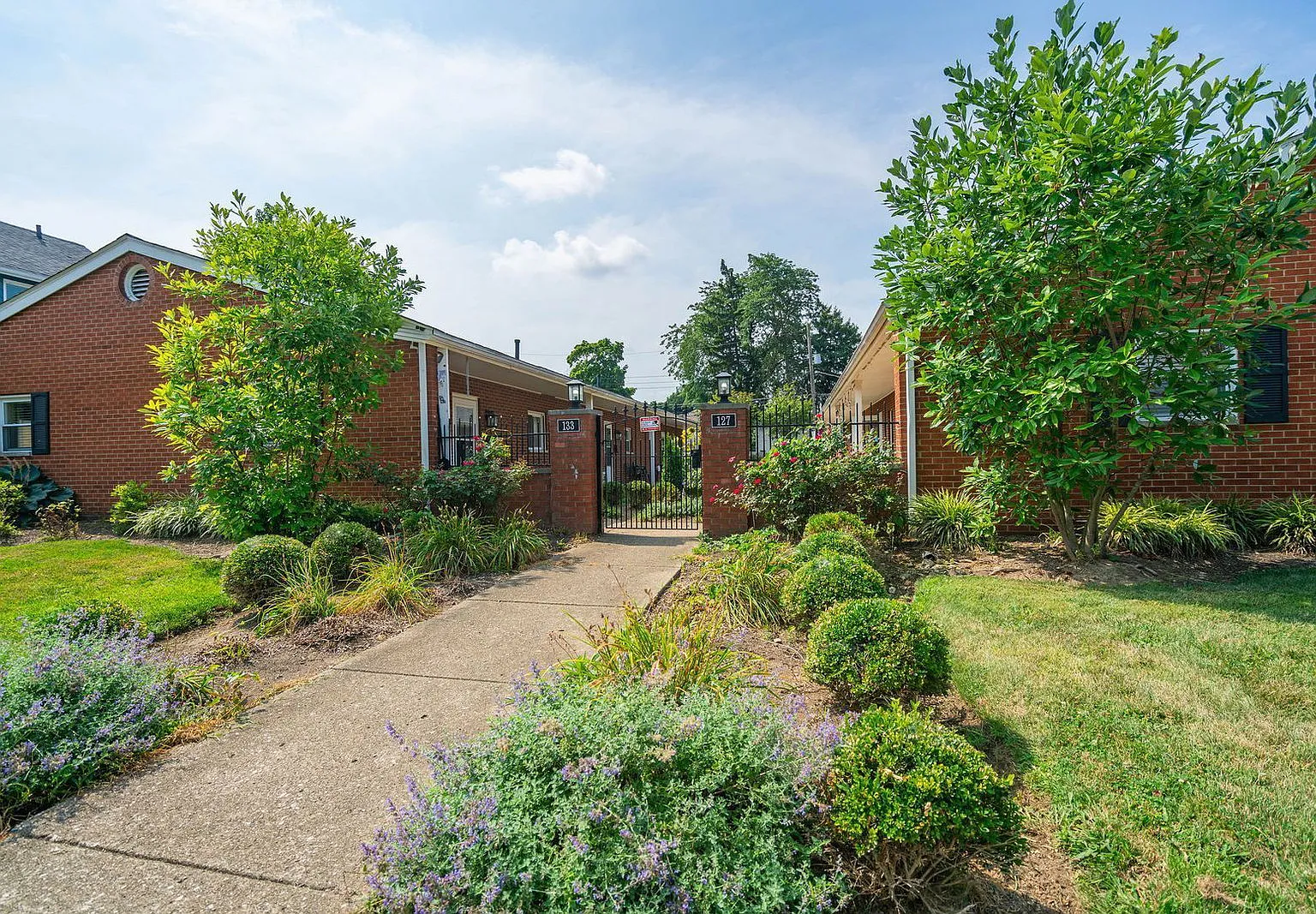 2 bed, 1.0 bath, $1,200 — Photo 1