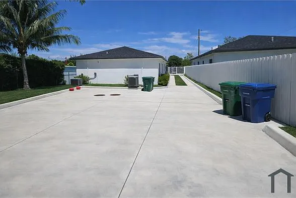 11980 SW 213th St — Photo 17