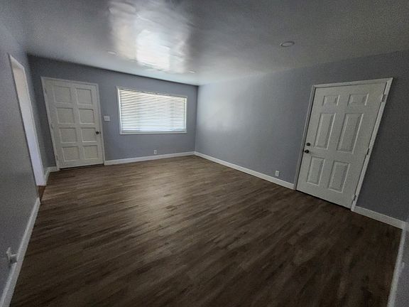4th image of 14689 Kaweah Ct