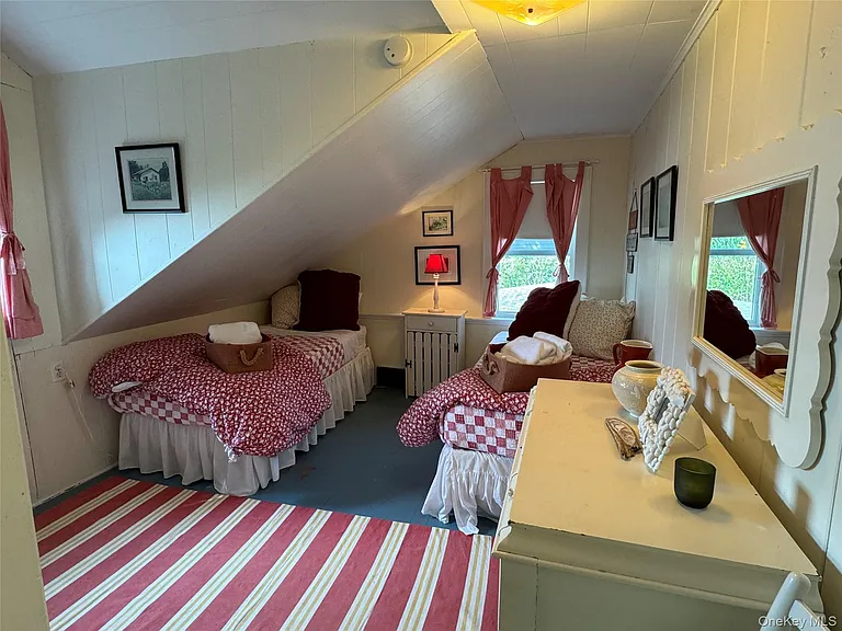 1429 Peconic Bay Blvd — Photo 14