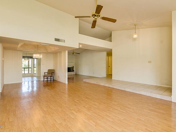 4th image of 1823 E Manhatton Dr