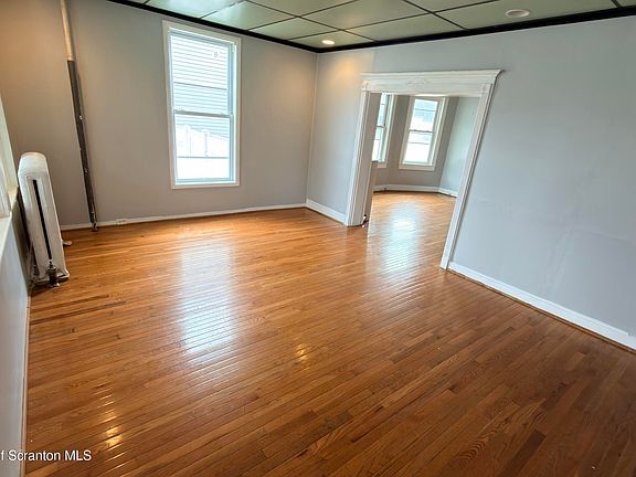 3rd image of 342 Horton St