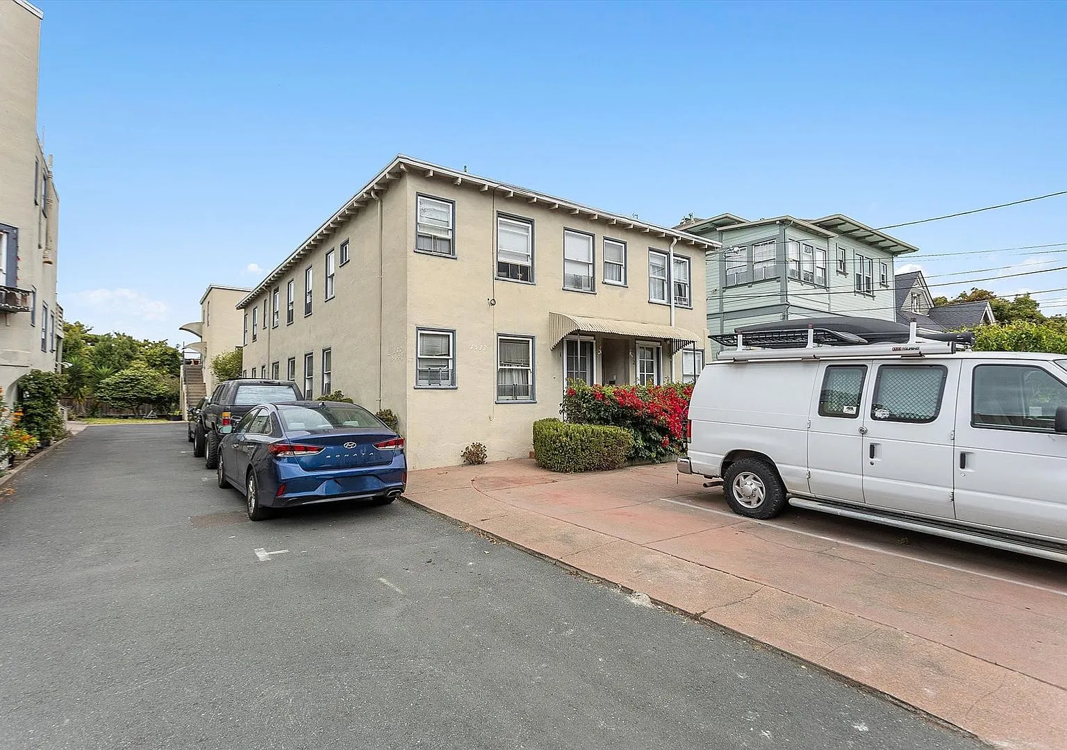Everett St 1537 — Photo 2