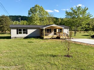 1312 W Beaver Creek Dr, Powell, TN 37849