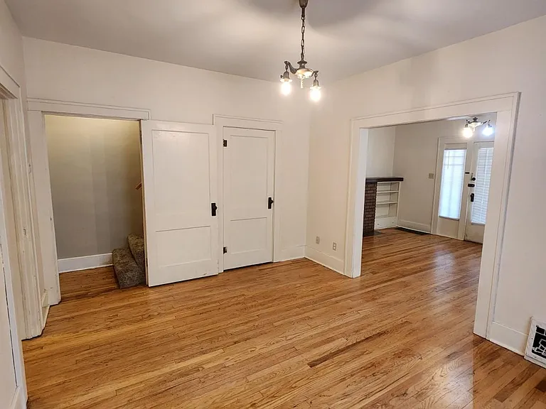 807 W Franklin St #807 — Photo 6