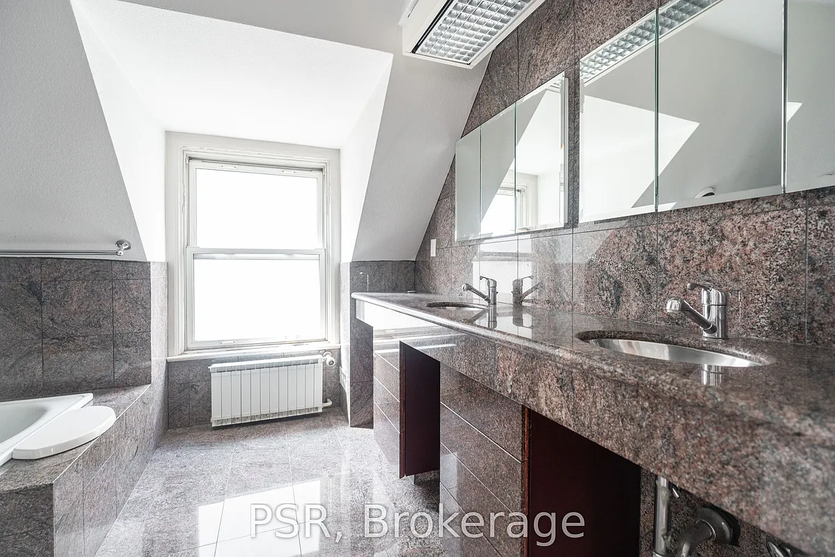 Building Photo - 25 Coulson Ave #3