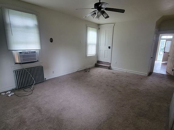 5th image of 228 W Main St Unit 1