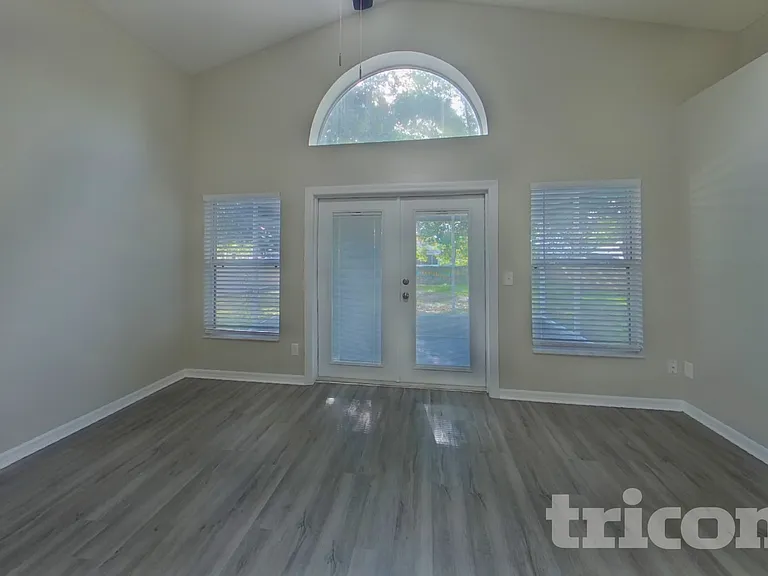 10418 Reagans Run Dr — Photo 2