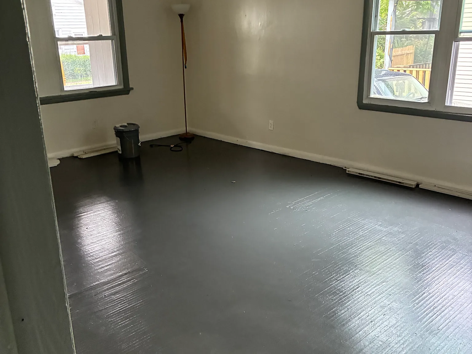 3 bed, 1200 sqft, $1,600 — Photo 2