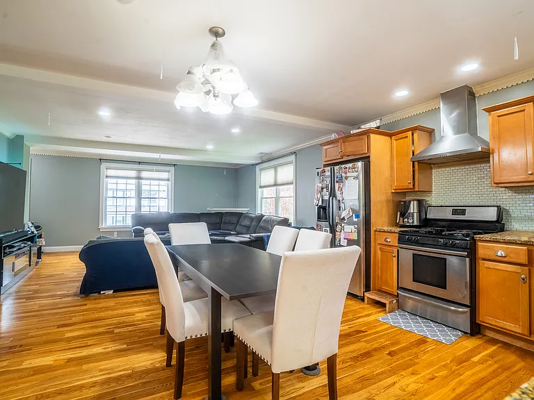 61 Carlisle St #61 — Photo 3