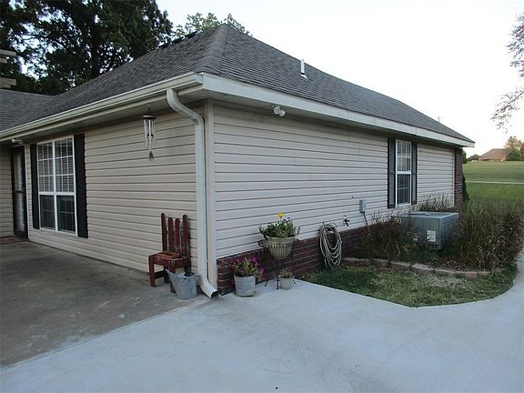 2nd image of 1631 Madison 8735 St #8735
