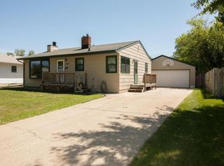 1406 19th St S, Fargo, ND 58103
