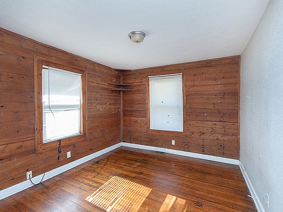 4th image of 3843 N Sadlier Dr