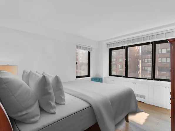 25 Sutton Place South image 7 of 20