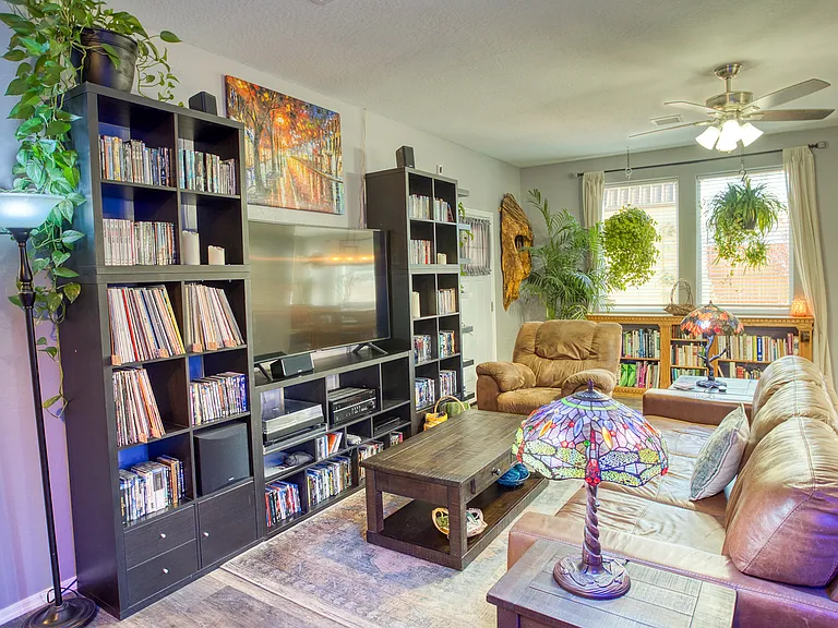 1141 W Cross Creek Ln — Photo 20