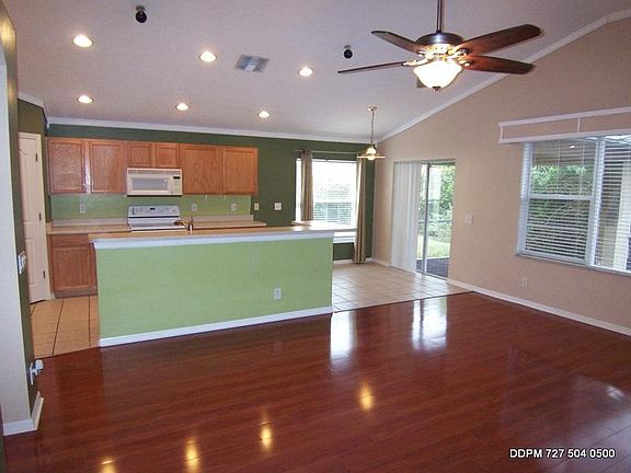 3rd image of 842 Addison Dr NE