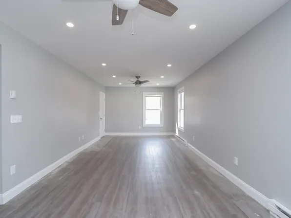 34 Jennings St #1, Chicopee, MA 01020