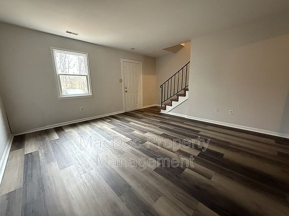 5th image of 4 Manchester Ct